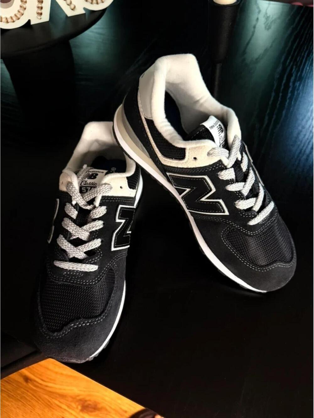 New Balance 574 Core Black White Sneakers Kids 4 Wide Women’s 5.5 - Picture 2 of 7